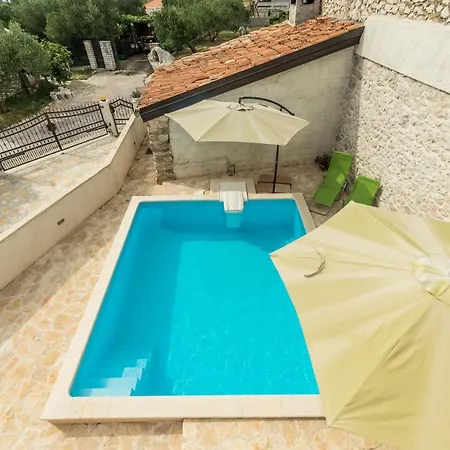 Villa Rustic *